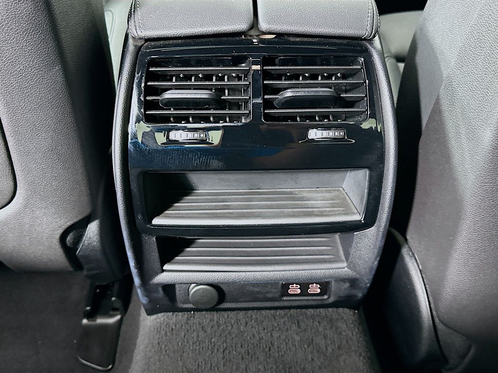 Thumbnail: 2023 BMW 5 Series - 26