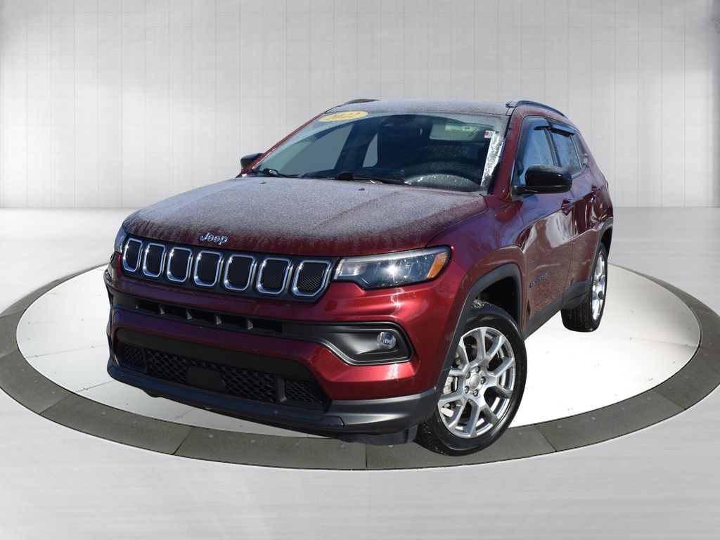 2022 Jeep Compass Latitude Lux 4WD
