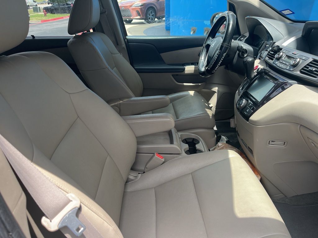 Thumbnail: 2015 Honda Odyssey - 4