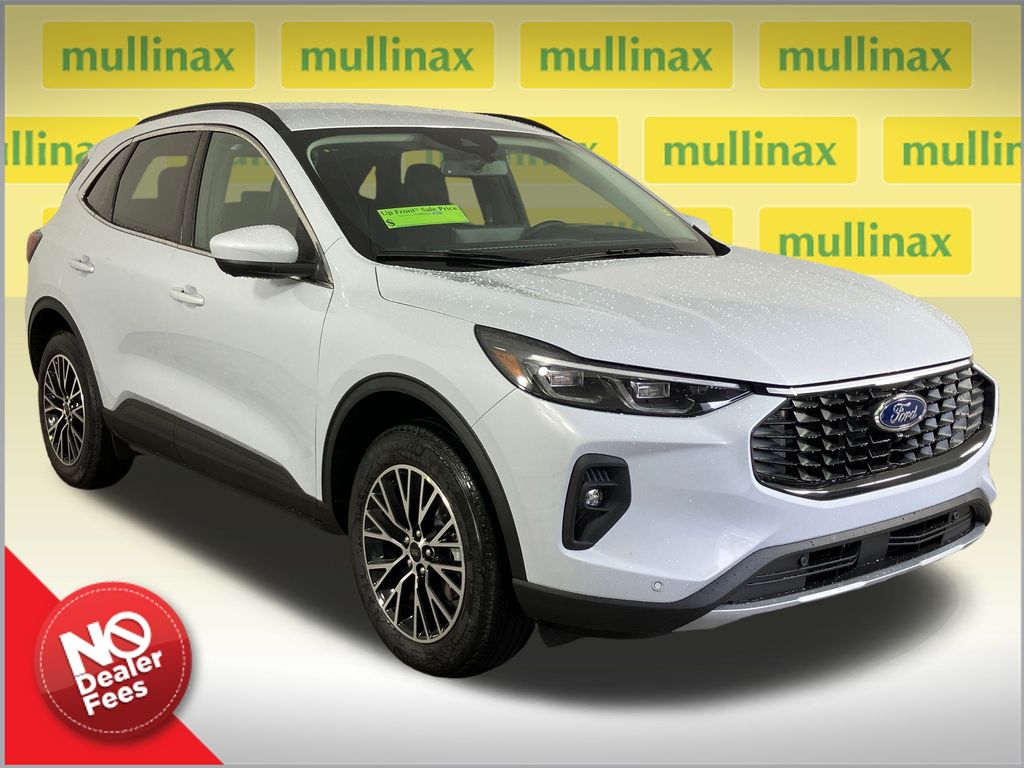 2025 Ford Escape PHEV's photo