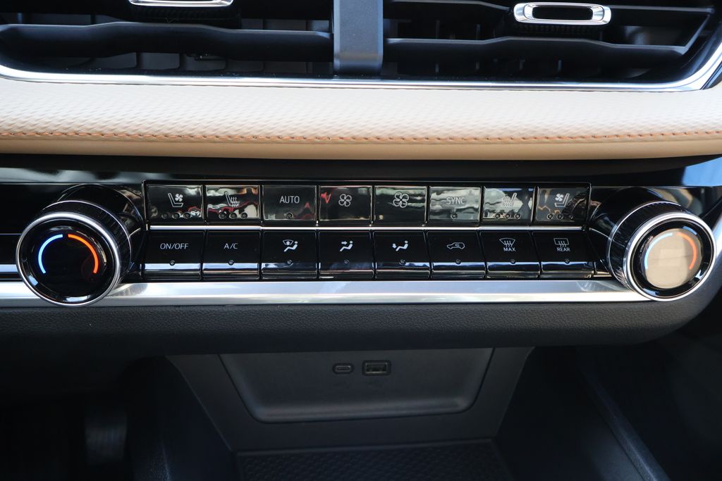 Thumbnail: 2026 Chevrolet Equinox - 27