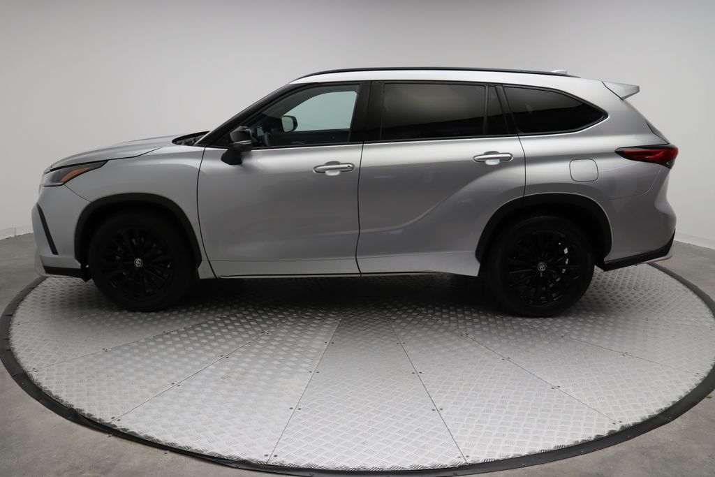 2023 Toyota Highlander XSE 12