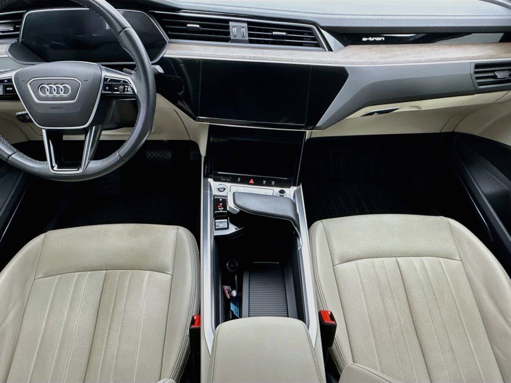 Thumbnail: 2024 Audi Q8 e-tron - 13