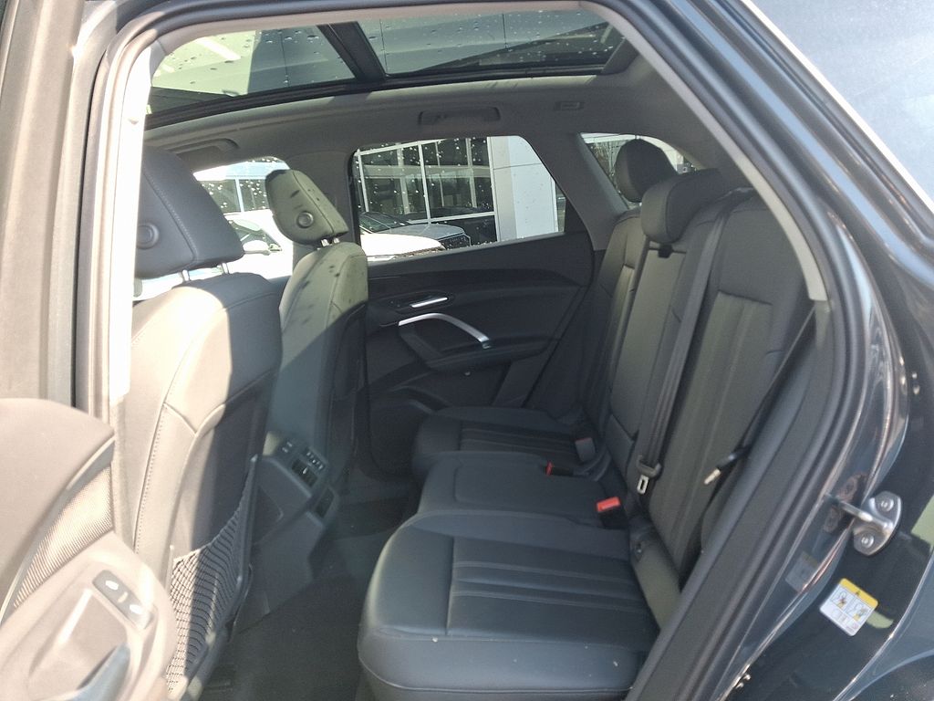 Thumbnail: 2026 Audi Q5 - 7