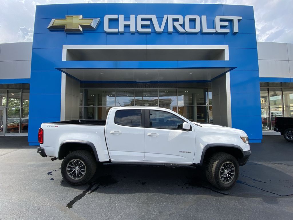 Summit White 2018 Chevrolet Colorado ZR2 Crew Cab 4WD Pickup Truck Four-Wheel Drive 8-Speed Automatic