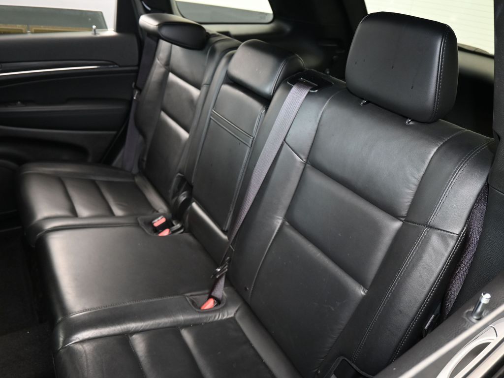 Used 2021 Bright White Clearcoat Jeep Limited image 35