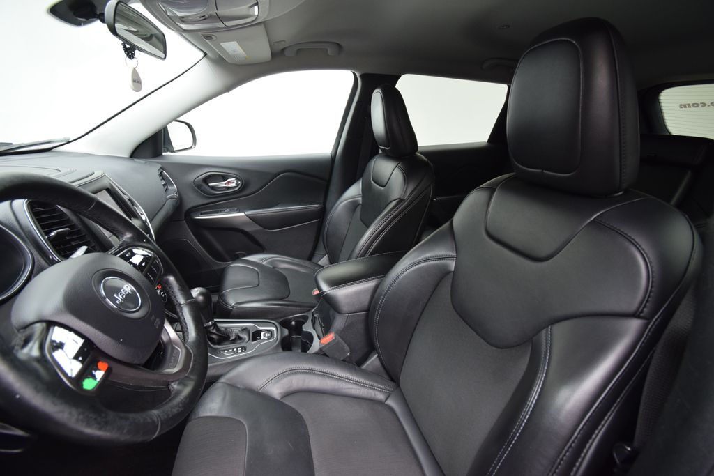 used 2020 Jeep Cherokee car, priced at $15,200