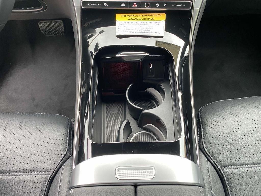 Thumbnail: 2024 Mercedes-Benz GLC - 32