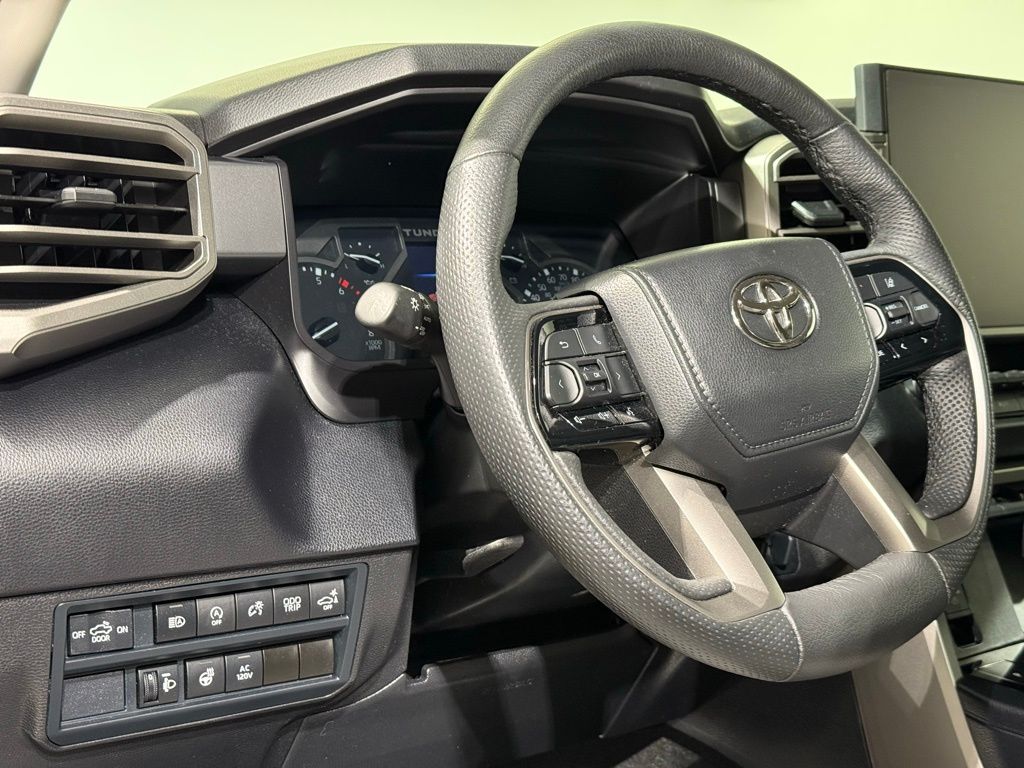 Thumbnail: 2024 Toyota Tundra - 16