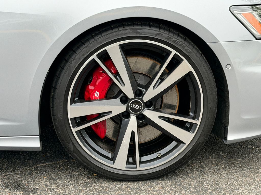 Thumbnail: 2022 Audi S6 - 7