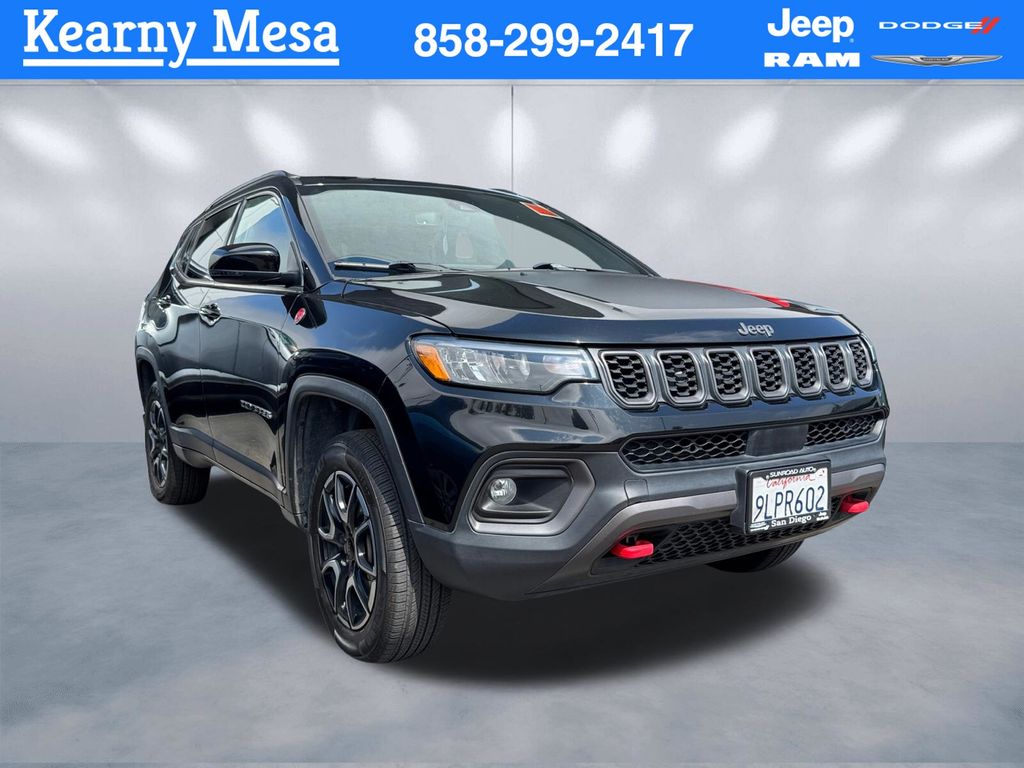Diamond Black Crystal Pearlcoat 2024 Jeep Compass SUV / Crossover Four-Wheel Drive 8-Speed Automatic