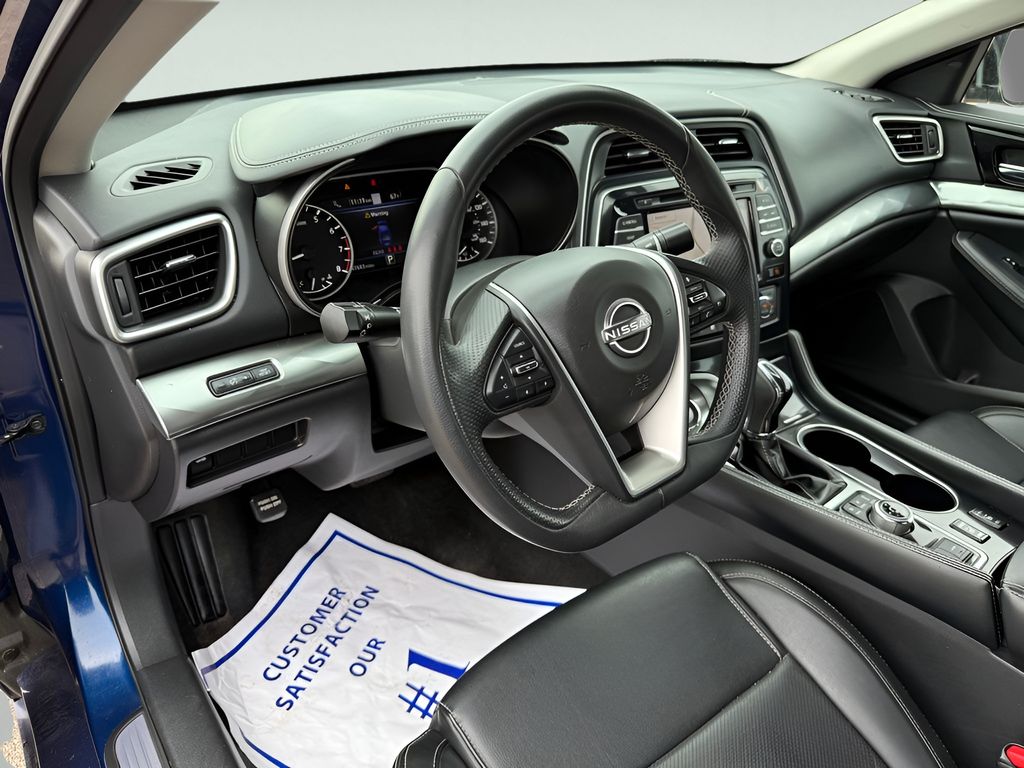 2023 Nissan Maxima
