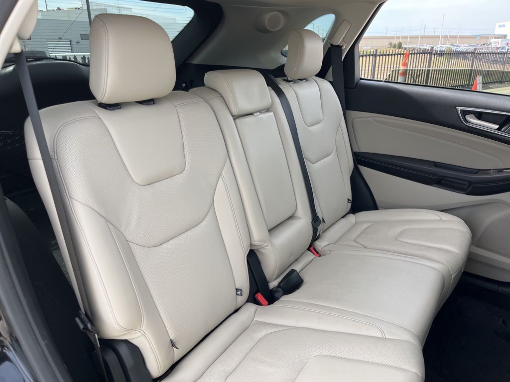 Thumbnail: 2022 Ford Edge - 29