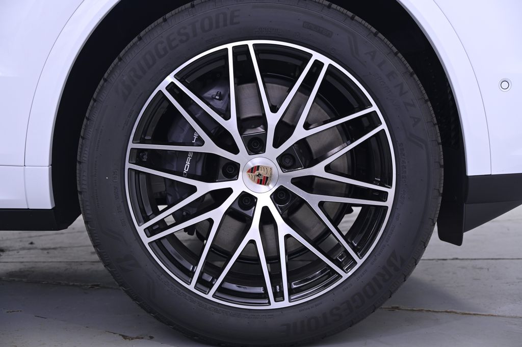 Thumbnail: 2026 Porsche Cayenne - 14