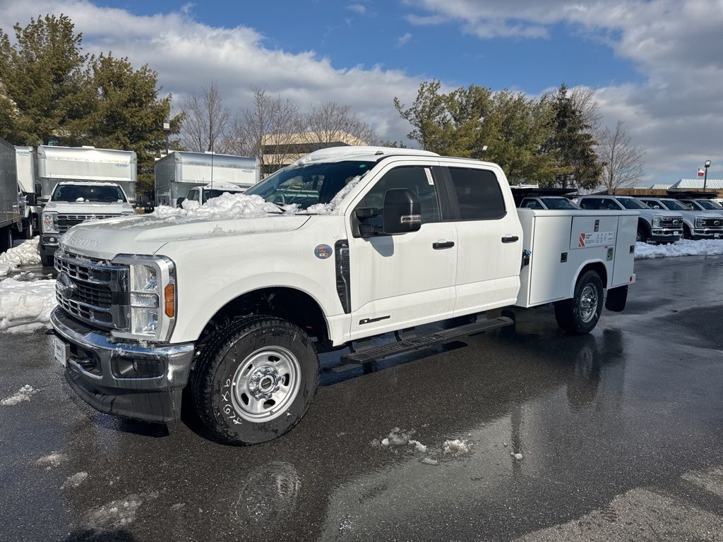 2025 Ford F-350 Chassis XL
