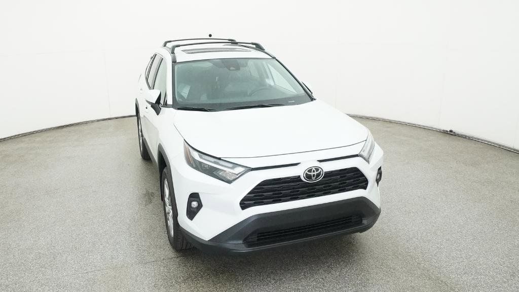 Thumbnail: 2025 Toyota RAV4 - 17