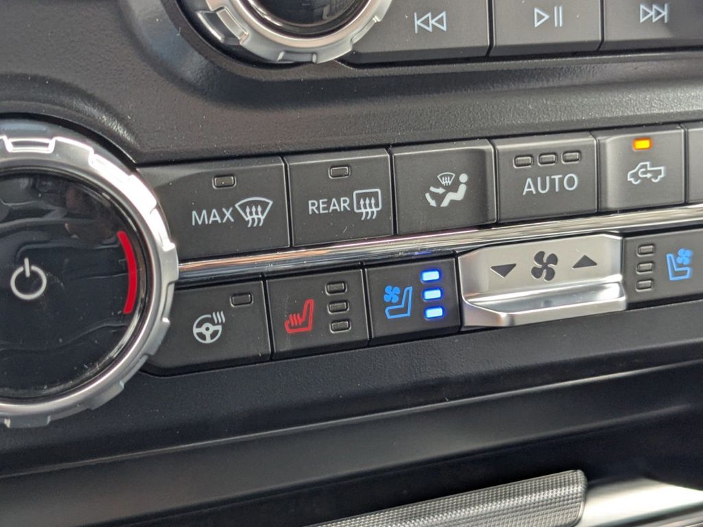 2025 Ford F-250 Platinum