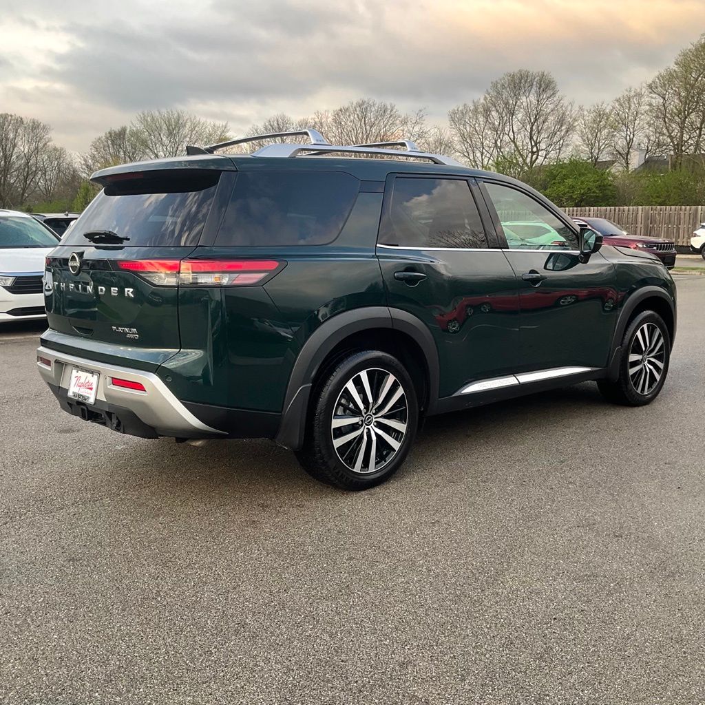 View vehicle photo 7