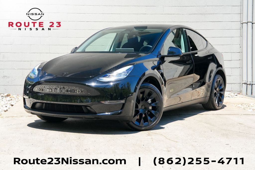 Black 2022 Tesla Model Y Long Range AWD SUV / Crossover All-Wheel Drive 1-Speed Automatic