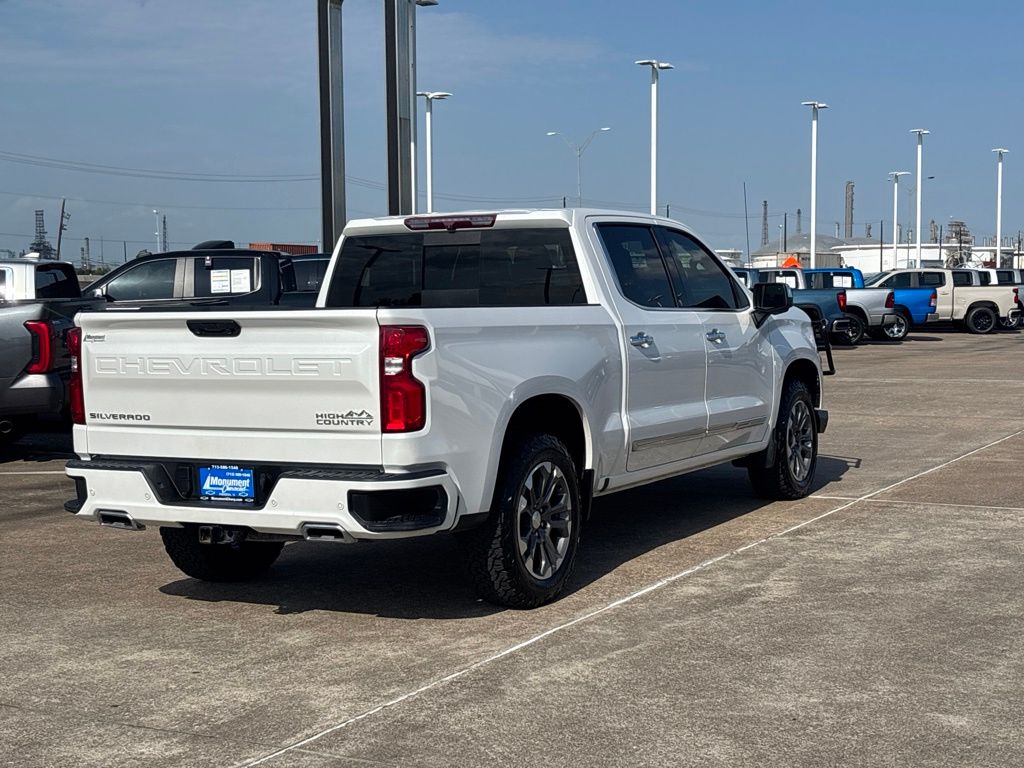 2023 Chevrolet Silverado 1500 High Country - 10