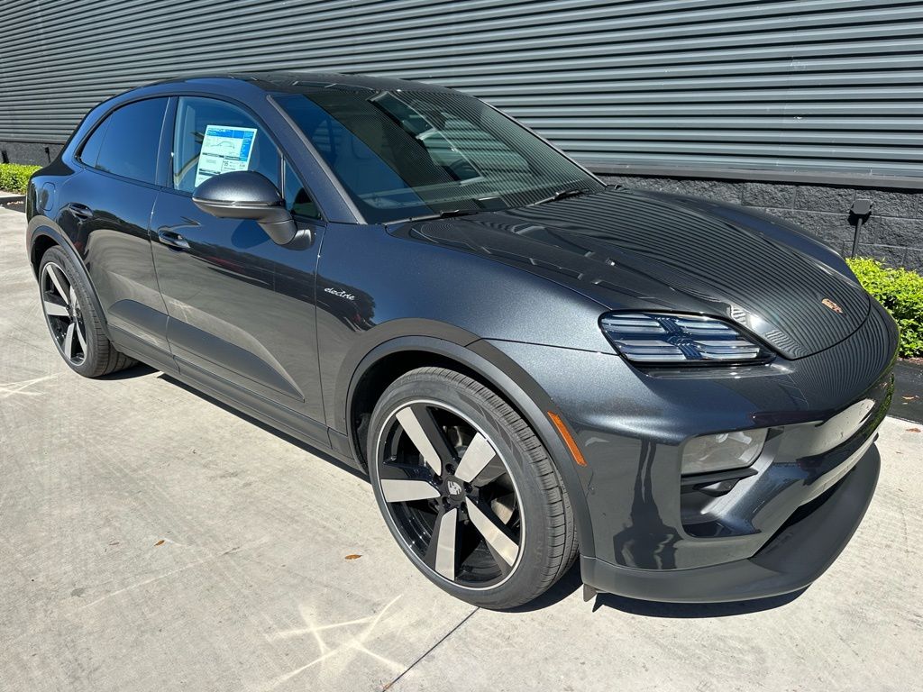 Thumbnail: 2026 Porsche Macan - 11