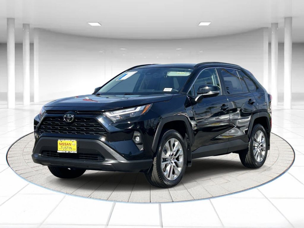 2025 Toyota RAV4 XLE Premium
