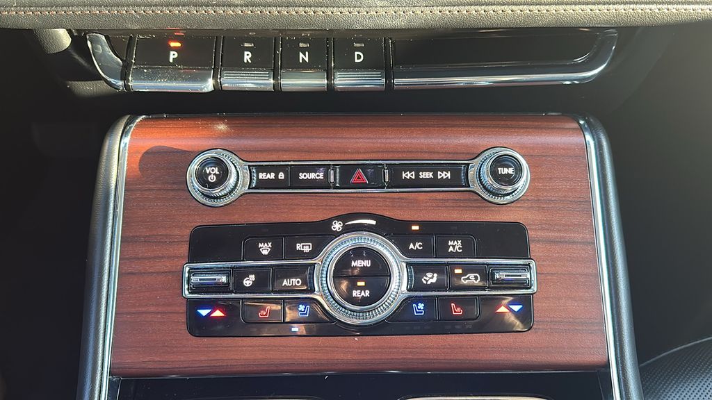 2023 Lincoln Aviator Reserve Silver at Gullo Toyota