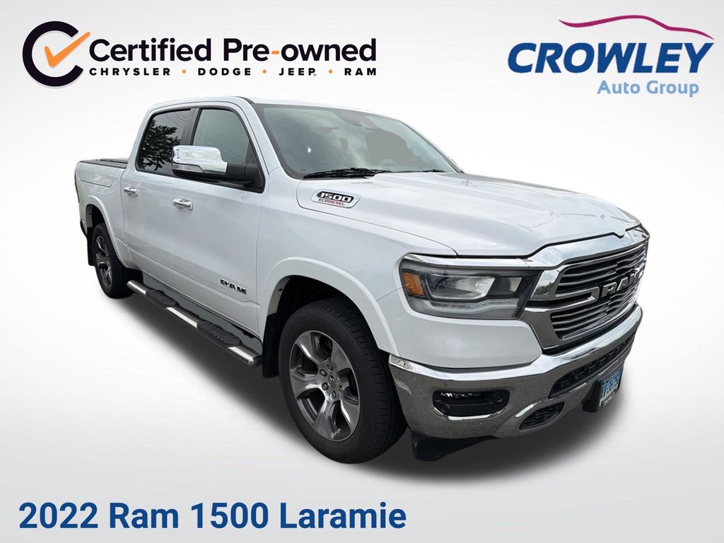 Bright White Clearcoat 2022 RAM 1500 Pickup Truck Four-Wheel Drive 8-Speed Automatic