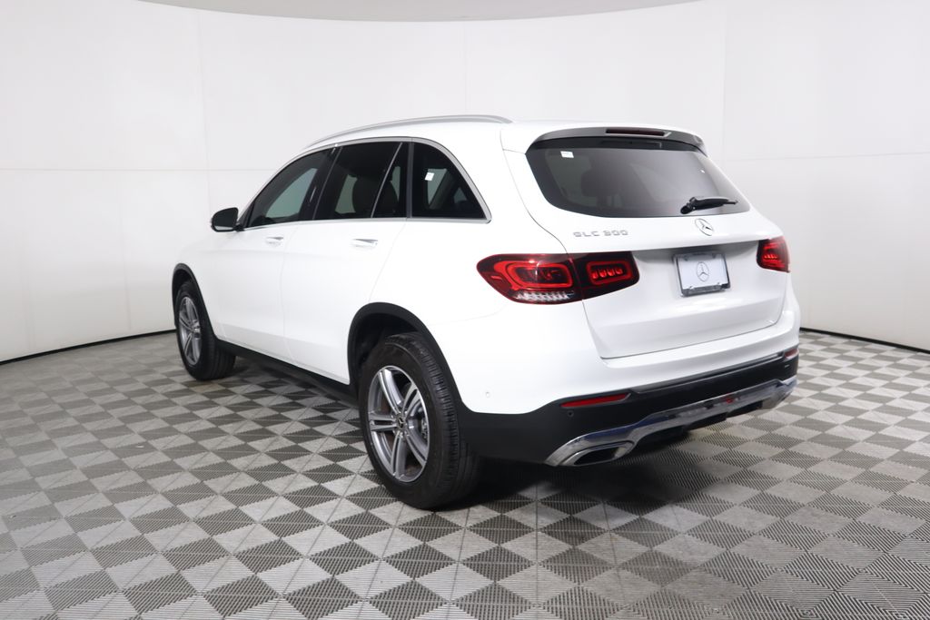 2022 Mercedes-Benz GLC 300 7