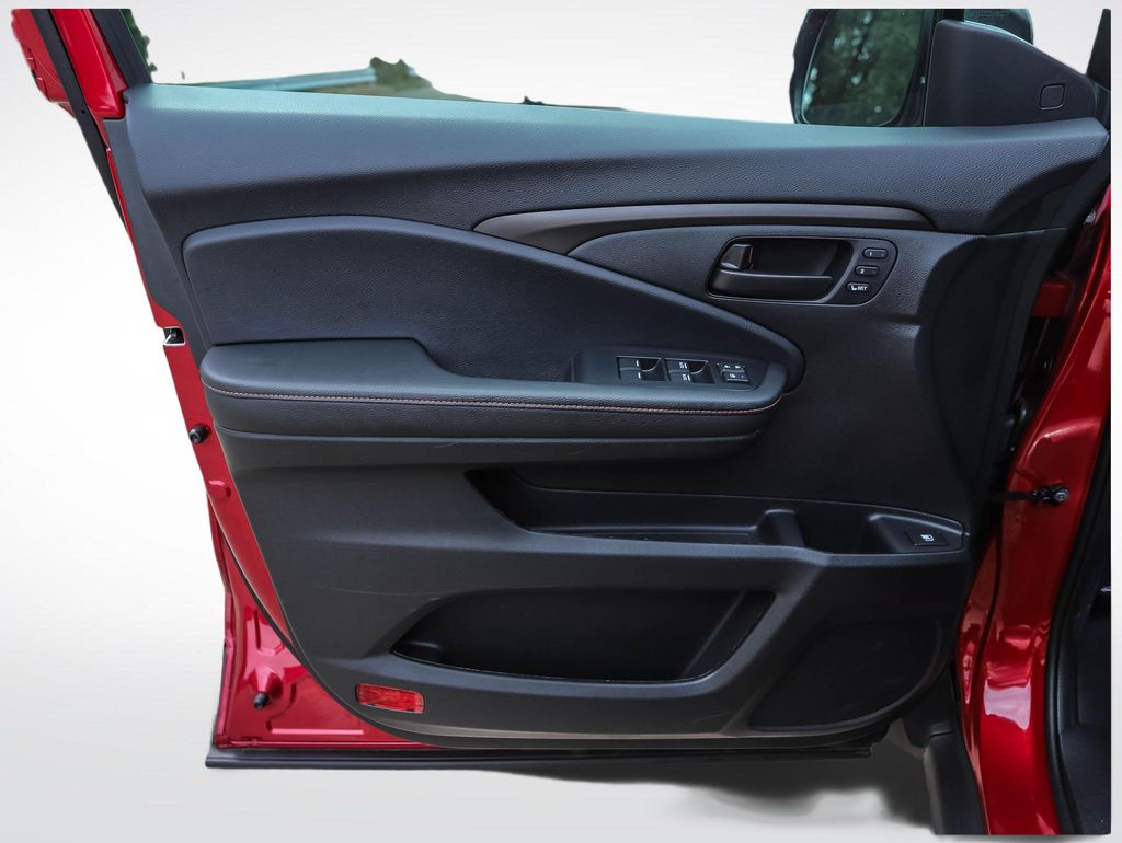 Thumbnail: 2025 Honda Ridgeline - 9