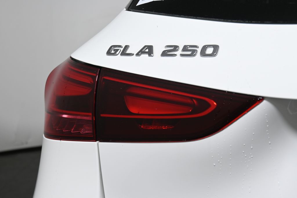 Thumbnail: 2026 Mercedes-Benz GLA - 12