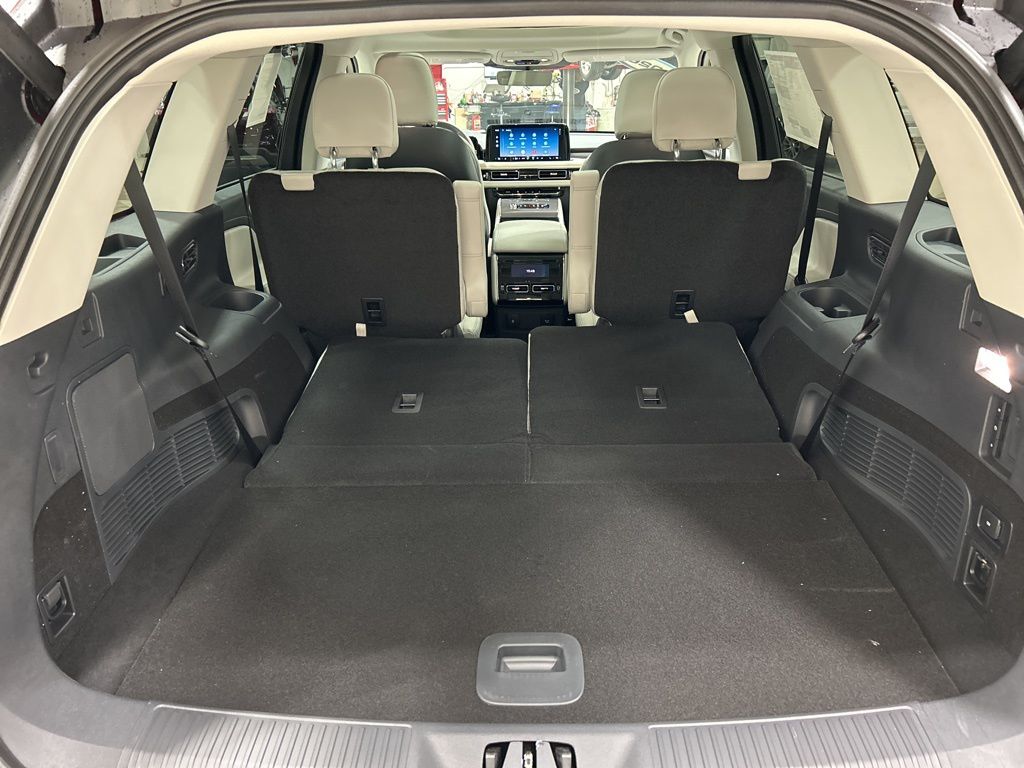 new 2026 Lincoln Aviator car, priced at $66,988