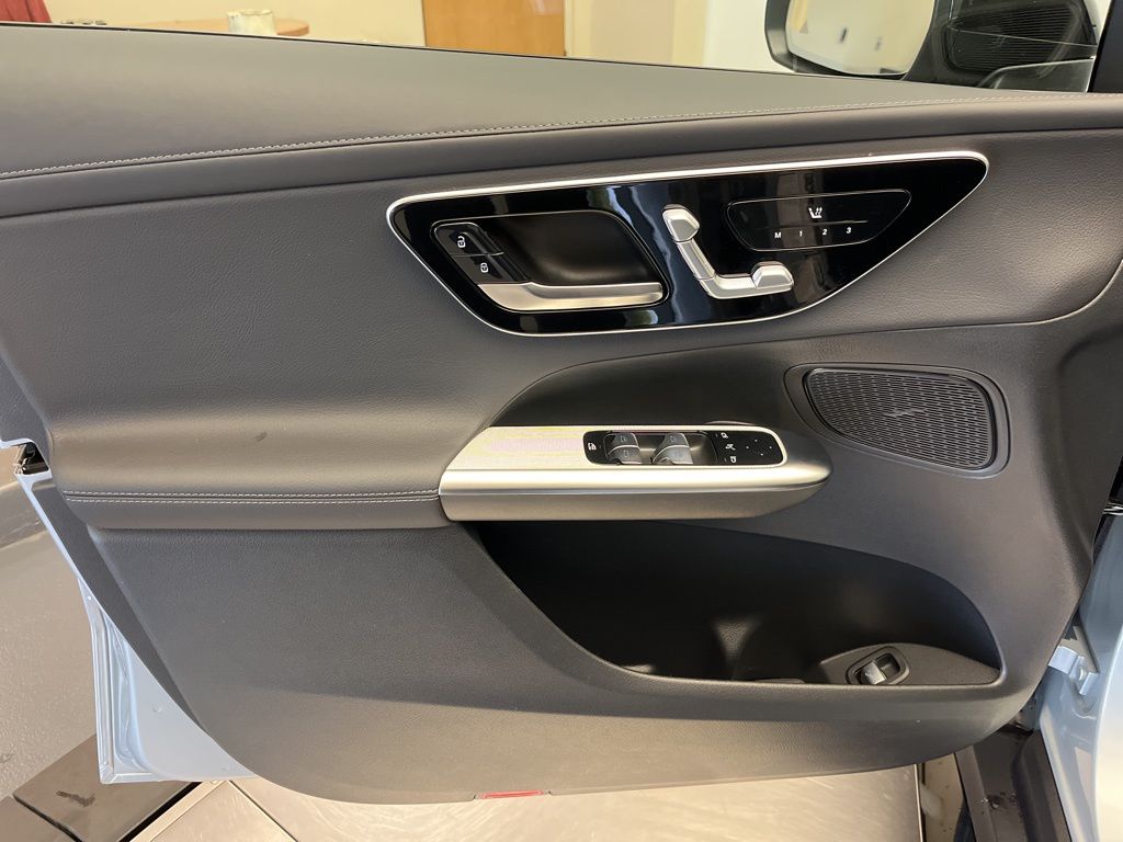 Thumbnail: 2026 Mercedes-Benz GLC - 11