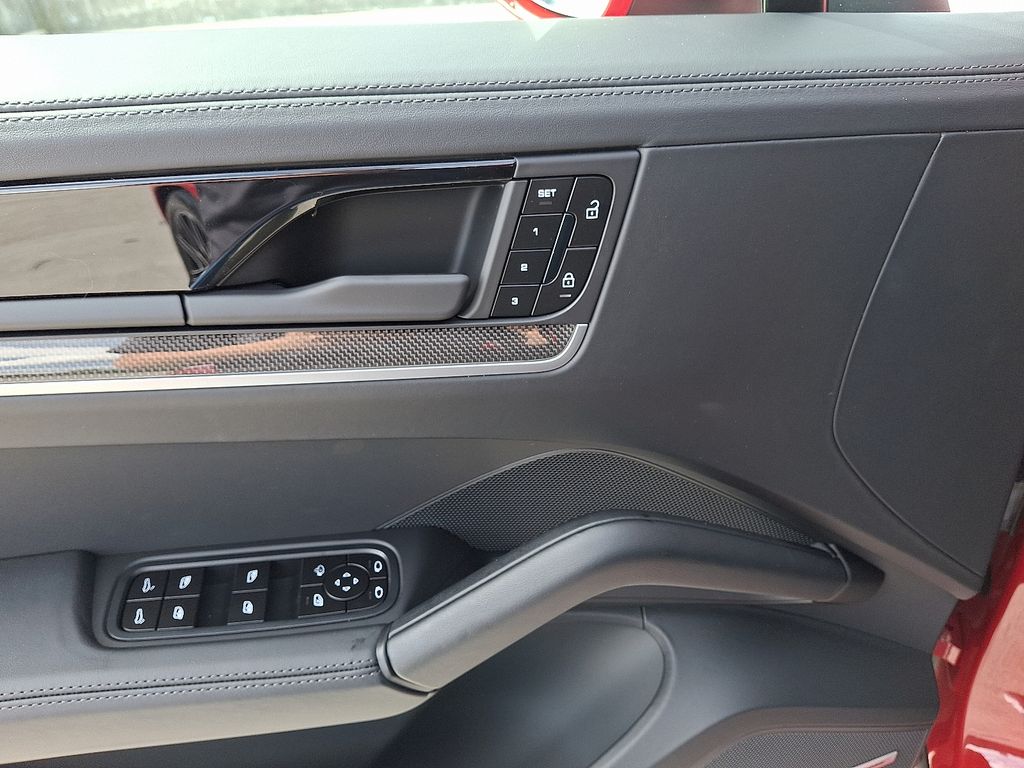 Thumbnail: 2026 Porsche Cayenne - 15