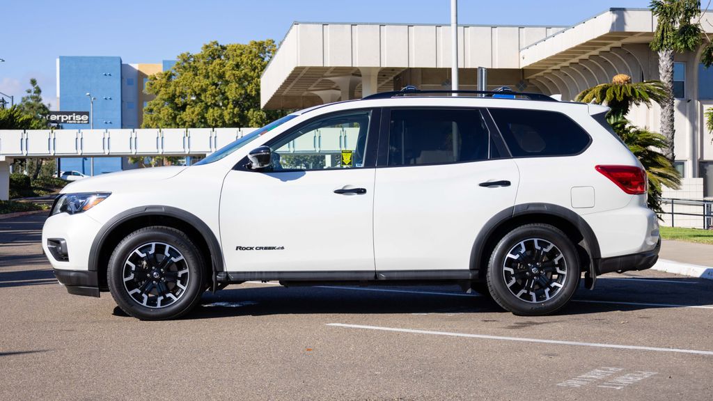 Used 2019 Nissan Pathfinder SL 4D Sport Utility