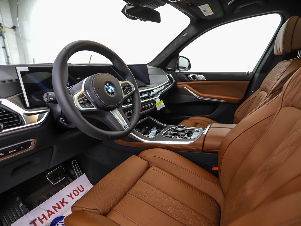 Thumbnail: 2026 BMW X7 - 10