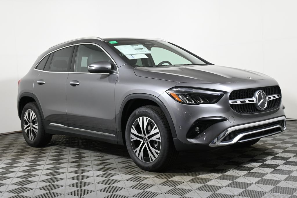 2025 Mercedes-Benz GLA 250 4MATIC 8