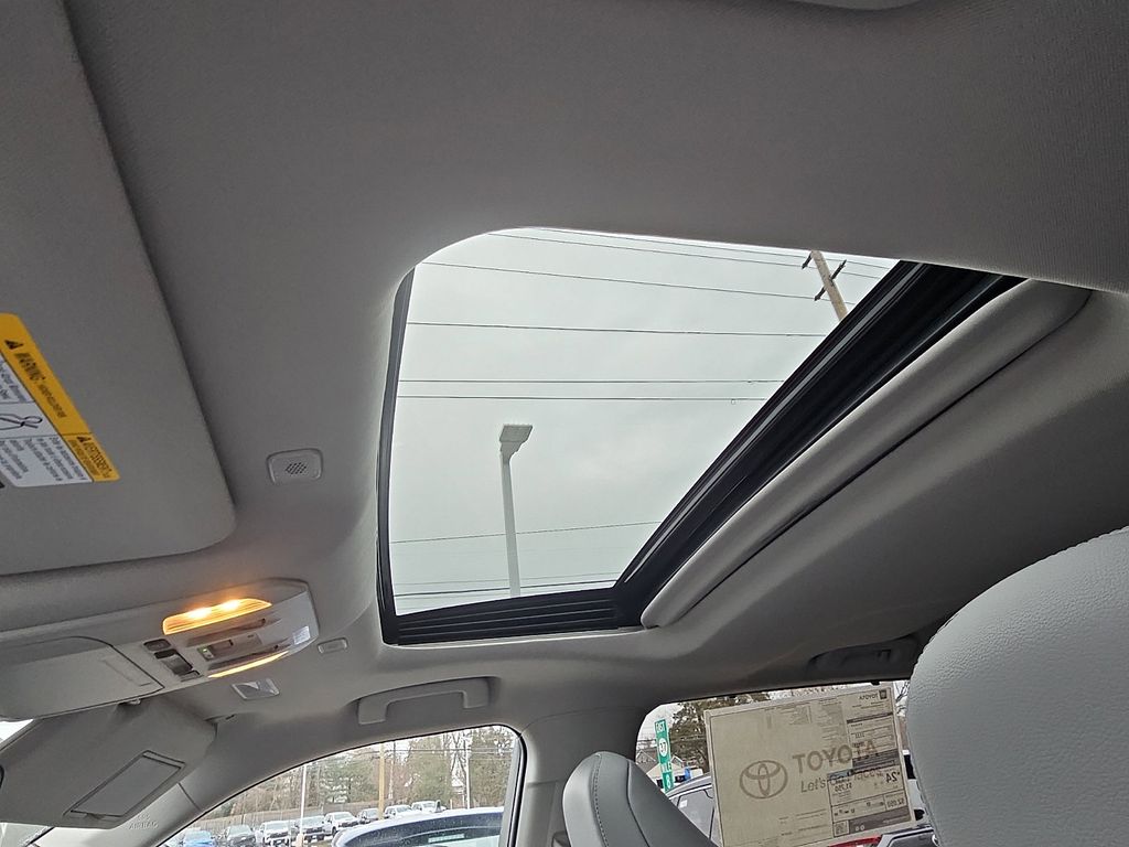 Thumbnail: 2026 Toyota Highlander - 11