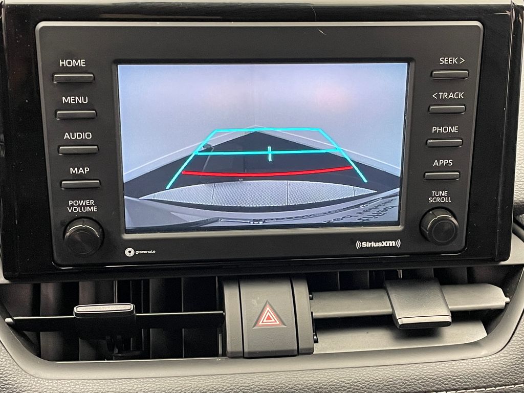 2022 Toyota RAV4 XLE 26