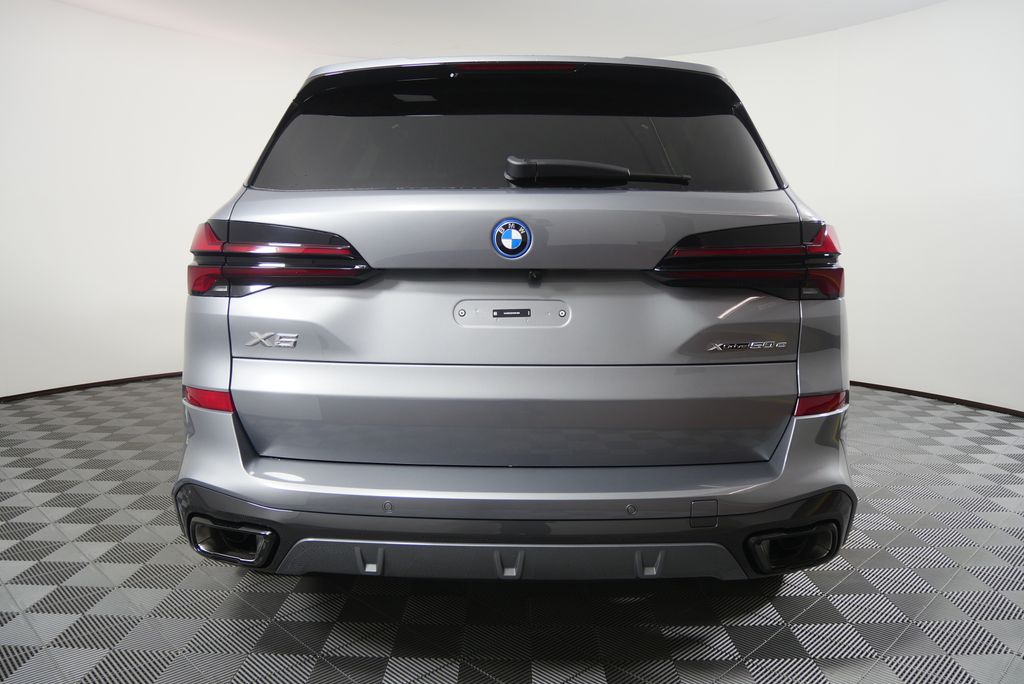 Thumbnail: 2026 BMW X5 - 4