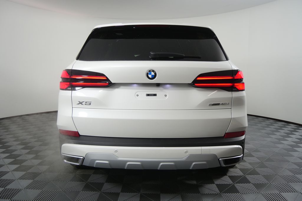 Thumbnail: 2026 BMW X5 - 4