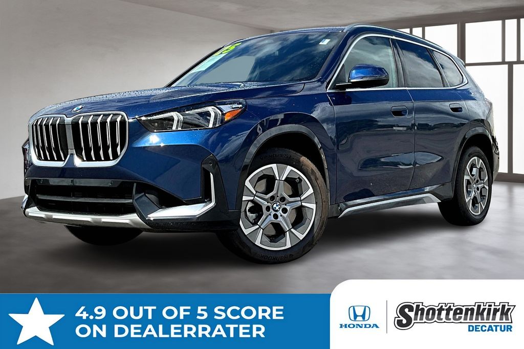 2025 BMW X1 28i's photo