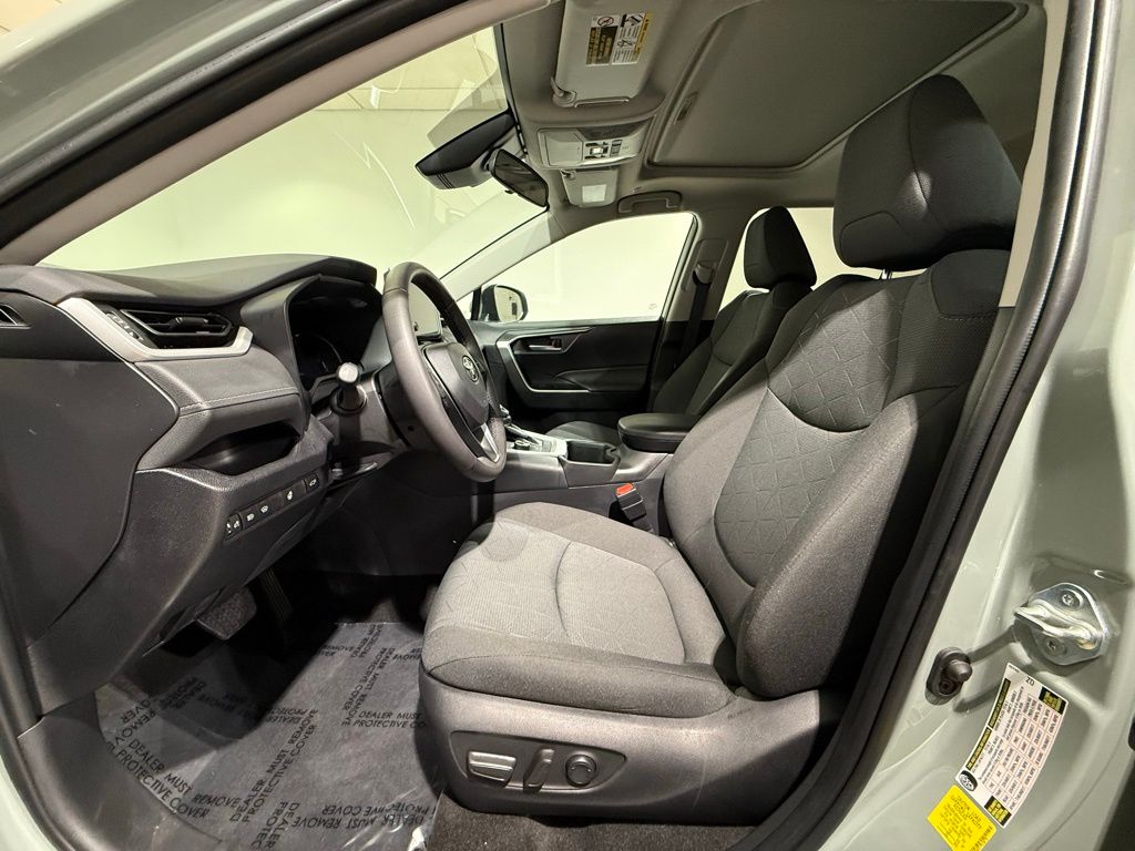 Thumbnail: 2023 Toyota RAV4 - 13