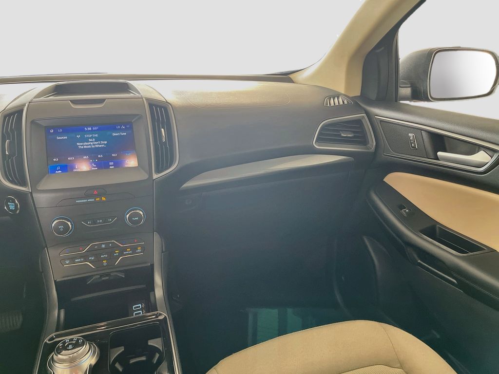 Used 2020 Blue Ford SE image 23