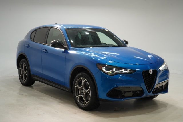2025 Alfa Romeo Stelvio AWD