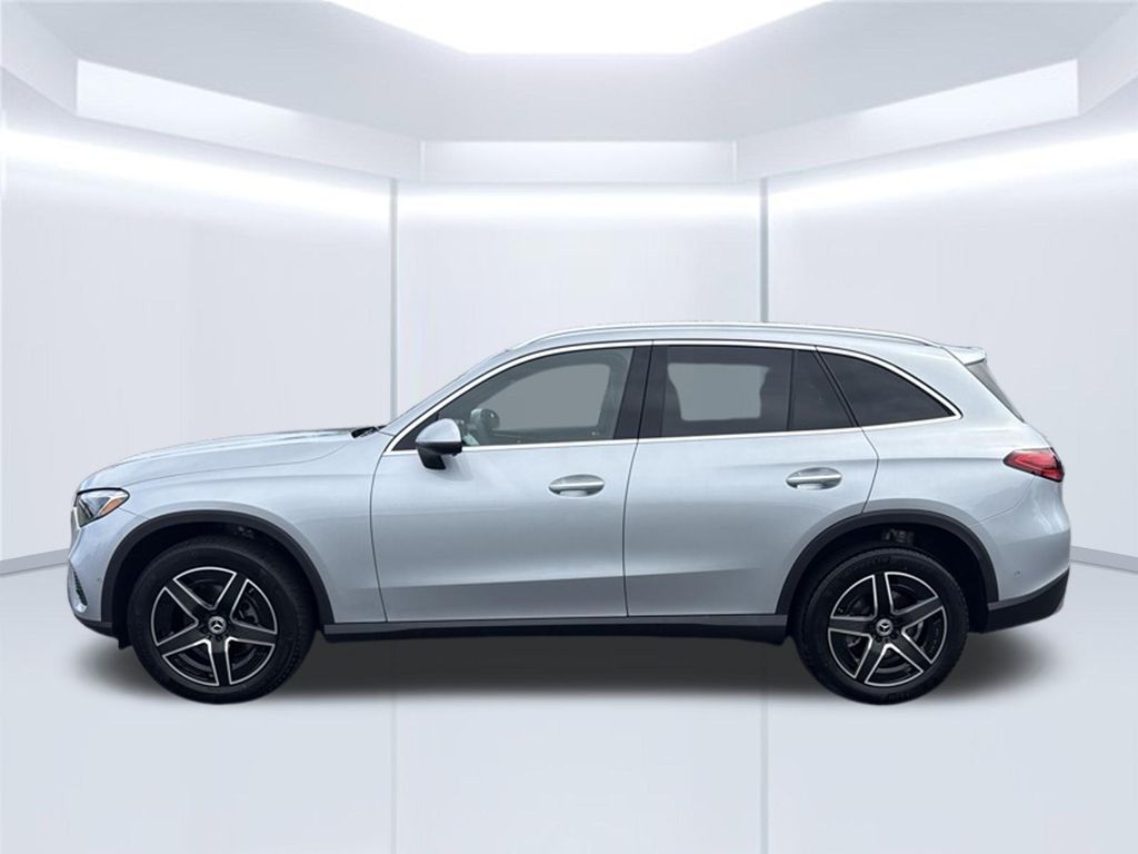 Thumbnail: 2026 Mercedes-Benz GLC - 2