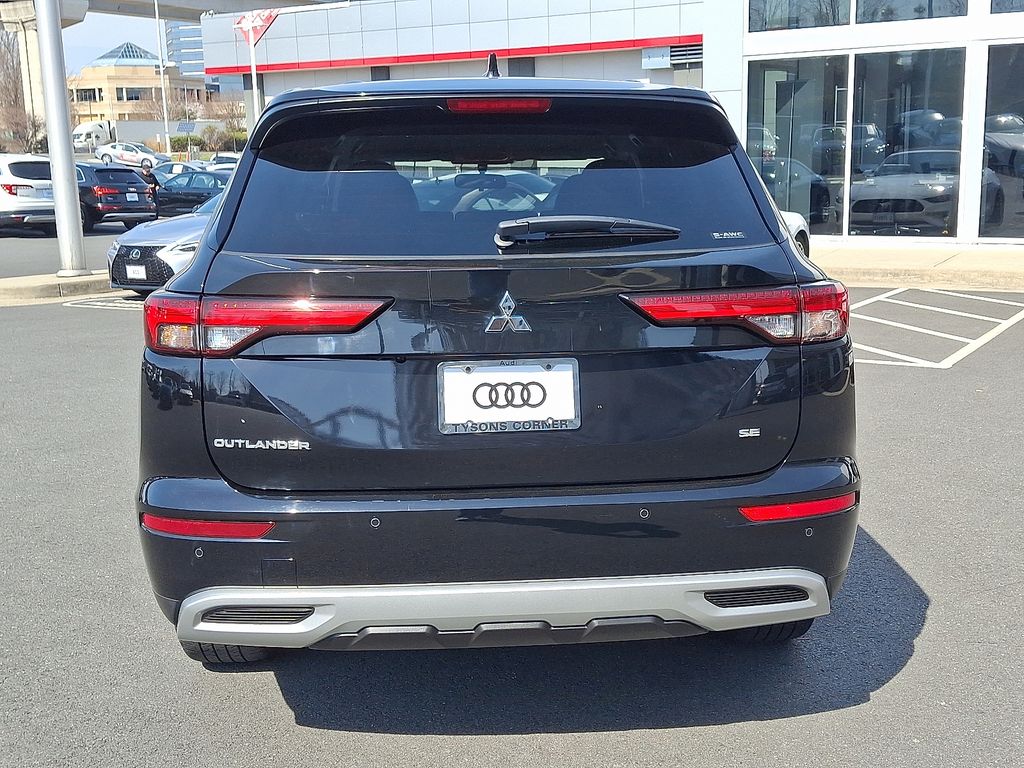 Thumbnail: 2022 Mitsubishi Outlander - 5