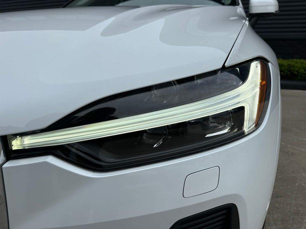 Thumbnail: 2023 Volvo XC60 - 13