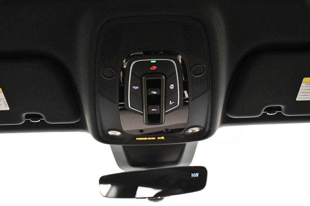 Thumbnail: 2026 Audi RS Q8 - 17