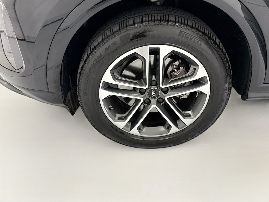 Used 2025 Black Audi  image 29